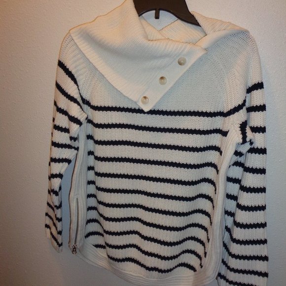 Croft & Barrow Sweater Size Medium - Picture 4 of 9